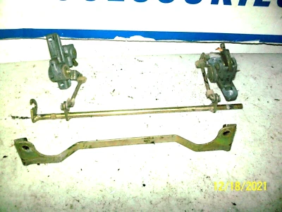 Barras de liberación de asiento Kawasaki Concours 1994-2006 ZG 1000 pestillos de liberación de asiento OEM Foto 1 de 4