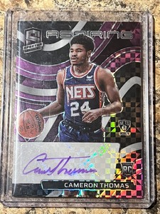 2021-22 Panini Spectra Aspiring Purple Prizm /35 Cameron Thomas Rookie Auto RC