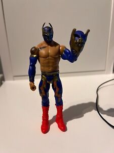 WWE BASIC FIGURE - SIN CARA AND REMOVABLE MASK (GOOD CONDITION)
