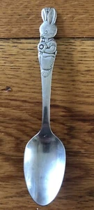 Vintage Oneida Peter Rabbit Youth Spoon 5 1/4" Stainless Flatware Community - Picture 1 of 6