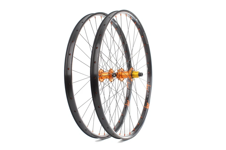 TUNE Race29 King Kong Notubes Flow Boost 27,5" Kill-Hill Climb-Hill Endurance - Bild 1 von 1