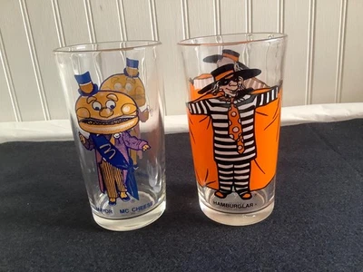 McDonalds character glasses vintage from 1970’s (lot of 2)   SET #3 - Image 1 of 2