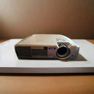 Epson EMP-54 Beamer mit Kabel und Tasche + Anleitung - Reparaturbedürftig oder Teil - Bild 1 von 5