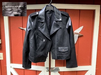 Jaqueta MOTO nova sem etiqueta BANANA REPUBLIC preta couro vegano e camurça 46-48 grande - Imagem 1 de 4