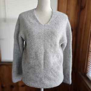 NWT Ann Taylor V neck pullover sweater light gray chunky knit stretch small P - Picture 1 of 5