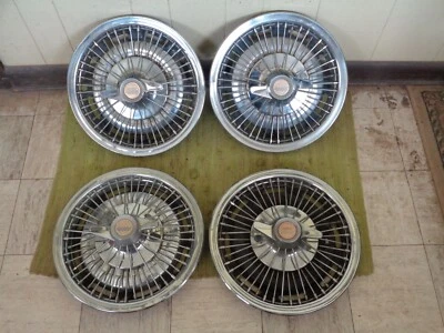 64 65 66 Pontiac GTO Wire Spinner 14" Juego de 4 cubiertas de rueda 1964 1965 1966 Foto 1 de 4