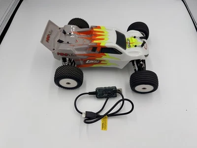 Losi 1/18 Mini-T 2.0 2S 2 Wheel Drive ARTR Brushless Stadium Truck 2 battles - Image 1 of 4
