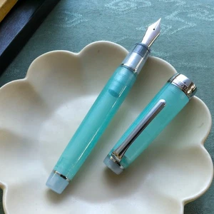 BRAND NEW WANCHER X SAILOR Transparent Body Frozen Sake 18K Fountain Pen - Picture 1 of 8