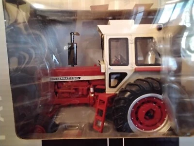 ertl 1/16 case international harvester 856 tractor precision elite  - Image 1 of 4