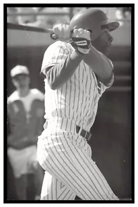 Jose Vizcaino (1991) Chicago Cubs Vintage Baseball Postcard Rd6 - Picture 1 of 2