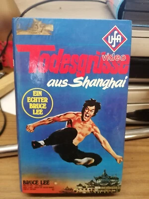VHS RARITÄT: BRUCE LEE - TODESGRÜSSE AUS SHANGHAI (1972) ab 18 J  HARTBOX - Bild 1 von 2