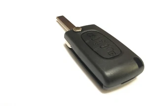 Peugeot 308 2008-2013 3 Button Remote Control Flip Key Case HU83 - Picture 1 of 2