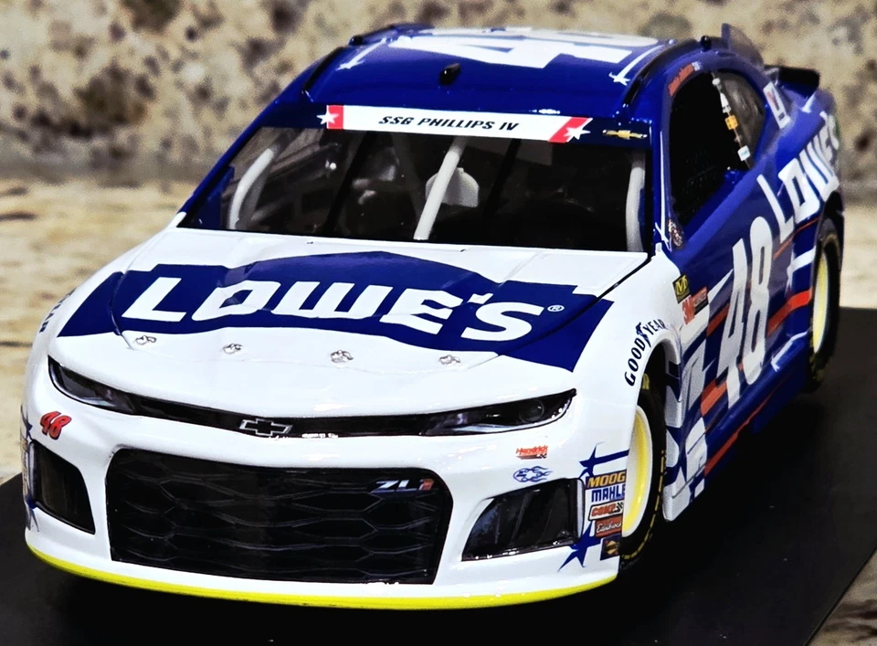 2018 #48 Jimmie Johnson Lowe's Patriotic Camaro ZL1 Coca-Cola 600 1:24 diecast Foto 1 de 4