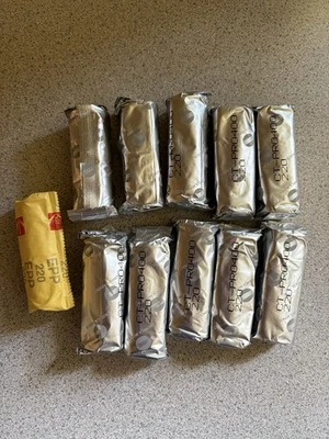 11 rollos de película caducada 220 C-41, E-6 Foto 1 de 2