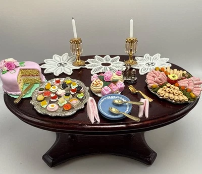 Expositor de banquete artesanal finamente hecho en mesa Bespaq casa de muñecas miniatura 1:12 Foto 1 de 4