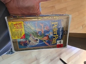 Peter Pan (VHS, 1998, 45th Anniversary Limited Edition) Claim Shell - Picture 1 of 7