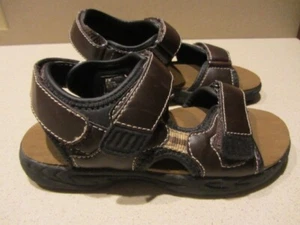 EUC Boys Size 2M Arizona Jean Co Sandals Brown Hook & Loop 012-1314 Excellent - Picture 1 of 13