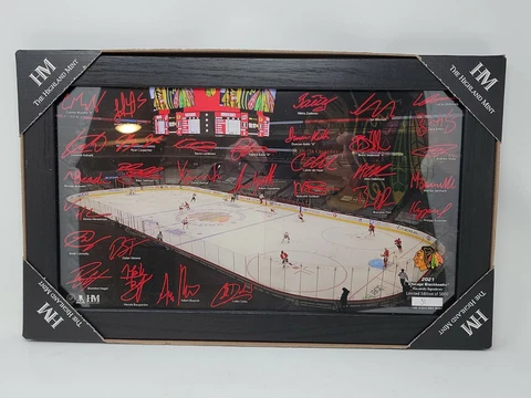 NHL 2021 Chicago Blackhawks HIGHLAND MINT Signature Rink #31 of 5000 Cover