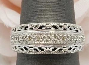 10k gold diamond mom ring - Picture 1 of 6