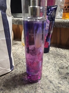 New SPARKLING BLACKBERRY WOODS Bath & Body Works Fine Fragrance Body Mist 8 oz - Picture 1 of 1
