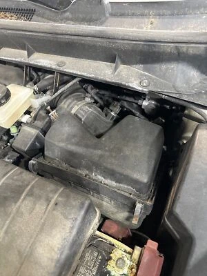 Used Air Cleaner Assembly fits: 2013 Nissan Murano 3.5L 6 cylinder from 2/12 Gra - Image 1 of 4