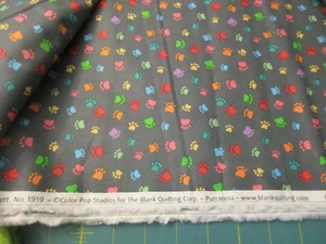 1 Fat Quarter Cotton Fabric Multicolored Paw Prints on Gray Approx 21" x 18" - Picture 1 of 3