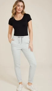 Maurices •Size Medium Short• Pull On Weekender Cargo Pants Beige Casual - Picture 1 of 10