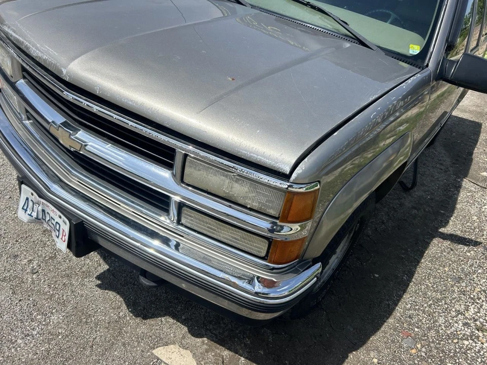 Driver Corner/Park Light Fits 94-02 CHEVROLET 3500 PICKUP 571135 - Изображение 1 из 1