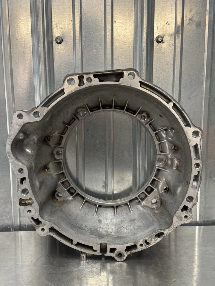 TOYOTA BELLHOUSING - 3.4l 5VZ AUTOMATIC A340F 4X4 (96-04 TACOMA / 96-02 4RUNNER) - Image 1 of 4