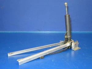 Cessna 210 / P210N Rudder Trim Bungee & Chain 1261462-1 (0919-77) - Picture 1 of 6