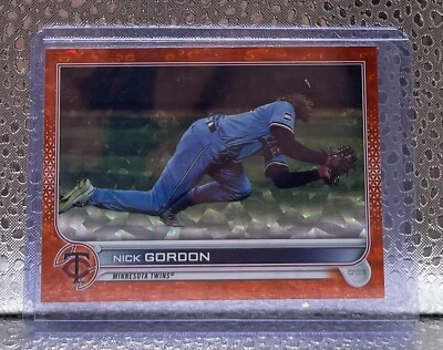 2022 Topps Series Two Nick Gordon Twins Orange Foilboard Parallel /299 # 598 - Image 1 of 2