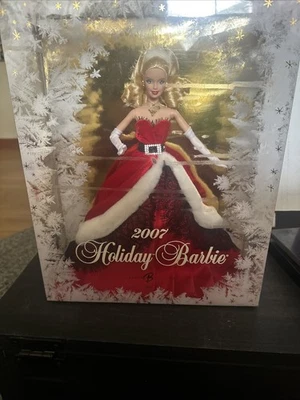 Muñeca Barbie de vacaciones 2007 edición especial vestido rojo pelo rubio nueva en caja Mattel Foto 1 de 4