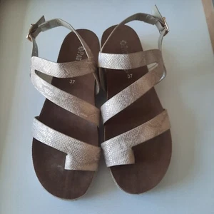 Patrizia Spring Step Womens Tan Espadrilles Sz 8 Eur39 Gold Faux Pebbled Leather - Picture 1 of 6