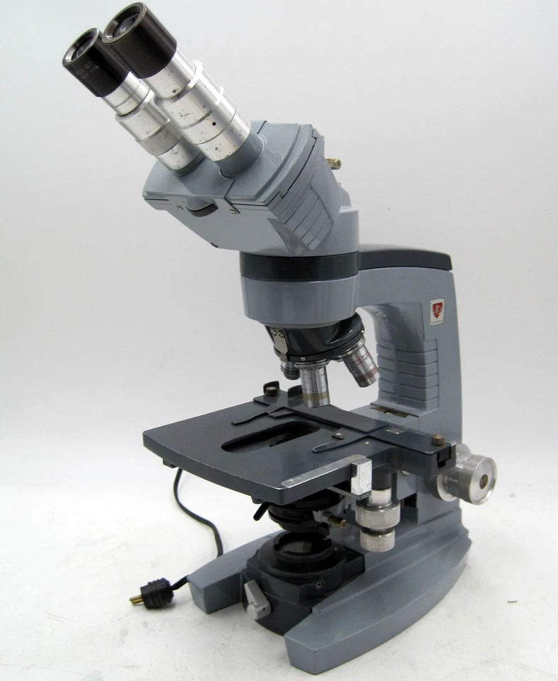Тринокулярный микроскоп American Optical Spencer серия 10 с 4 целями + мощность - Изображение 1 из 4