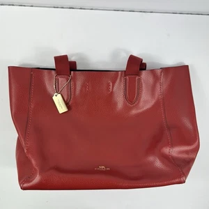 Bolso de Mano Coach Derby Rojo Y Dorado Dije 1941 Rojo Estilo 58660 - Imagen 1 de 5