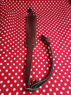 VINTAGE SHEEP BACKED WHITE STITCHED LEATHER RIFLE SLING WITH SWIVELS  - Image 1 of 4