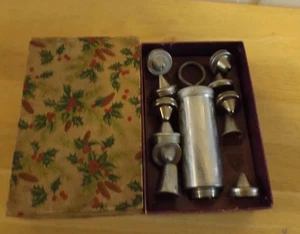 VINTAGE ALUMINUM CAKE/COOKIE ICINING DECORATE PRESS SET NO BRAND - Picture 1 of 1