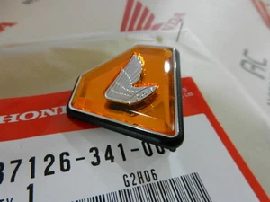 Honda CB 750 Quattro K2-K6 emblema arancione coperchio laterale batteria originale nuovo - Foto 1 di 1