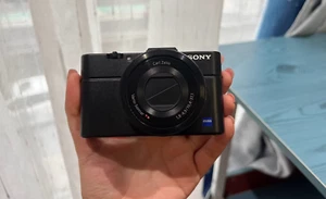 Sony Cyber-Shot RX100 II M2 20.2MP Digital Camera English w/accessory-90%new - Picture 1 of 15