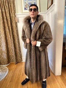 NEW Real 47" Long Mens Silver-Tipped Raccoon Fur Jacket Size 40R Medium Top Coat - Picture 1 of 10