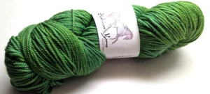 Shalimar Breathless DK 75% Superwash /15% Cashmere/10% Seta Snow Pea - Foto 1 di 1