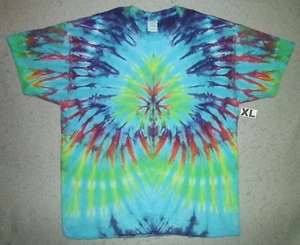 CAMISETA RAINBOW HEART MANDALA TIE DYE - Imagen 1 de 14