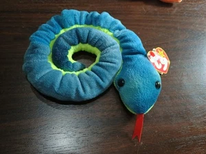 Genuine 1997 Beaine Baby "Hissy" The Snake 5th Gen Tag P.V.C. Pellets Plush Toy - Picture 1 of 6