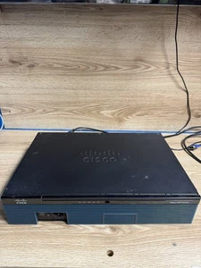Router Cisco 2911 z modułami WIC-1AM-V2 i T1 DSU/CSU – przetestowany - Zdjęcie 1 z 7