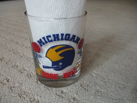 Vintage 1987 University of Michigan Rose Bowl  Souvenir Rocks  Glass  * Cover