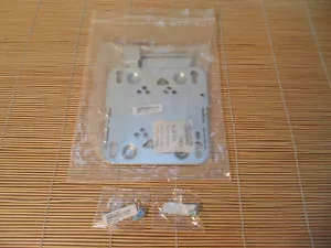 NEW Cisco AIR-AP-BRACKET-1 Aironet 1700 2600 2700 2800 3600 3700 3800 Mount Kit - Bild 1 von 1