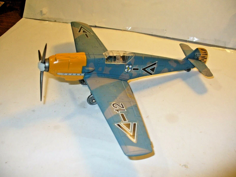MESSERSCHMIT ME 109 E - modello in plastica scala 1/50 - Immagine 1 di 3