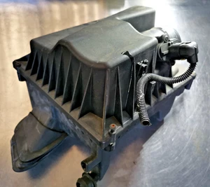 VAUXHALL ASTRA J AIR FILTER BOX HOUSING 1.6 PETROL 2010 MK6 (2009 - 2015) - Picture 1 of 8