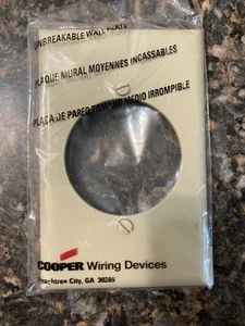 Cooper PJ724V Ivory 1-Gang 2.15" Outlet 30/50A Mid-Size Nylon Wallplate , 5 Pack - Picture 1 of 3