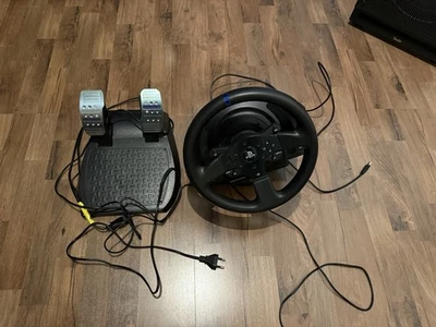 Thrustmaster T300RS Lenkrad und Pedale - Bild 1 von 4